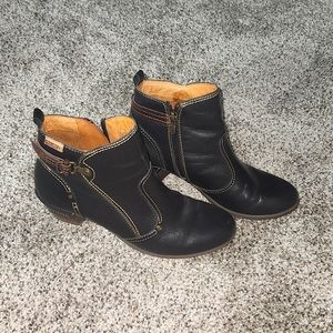 Pikolinos booties, size 39, black with brown accents